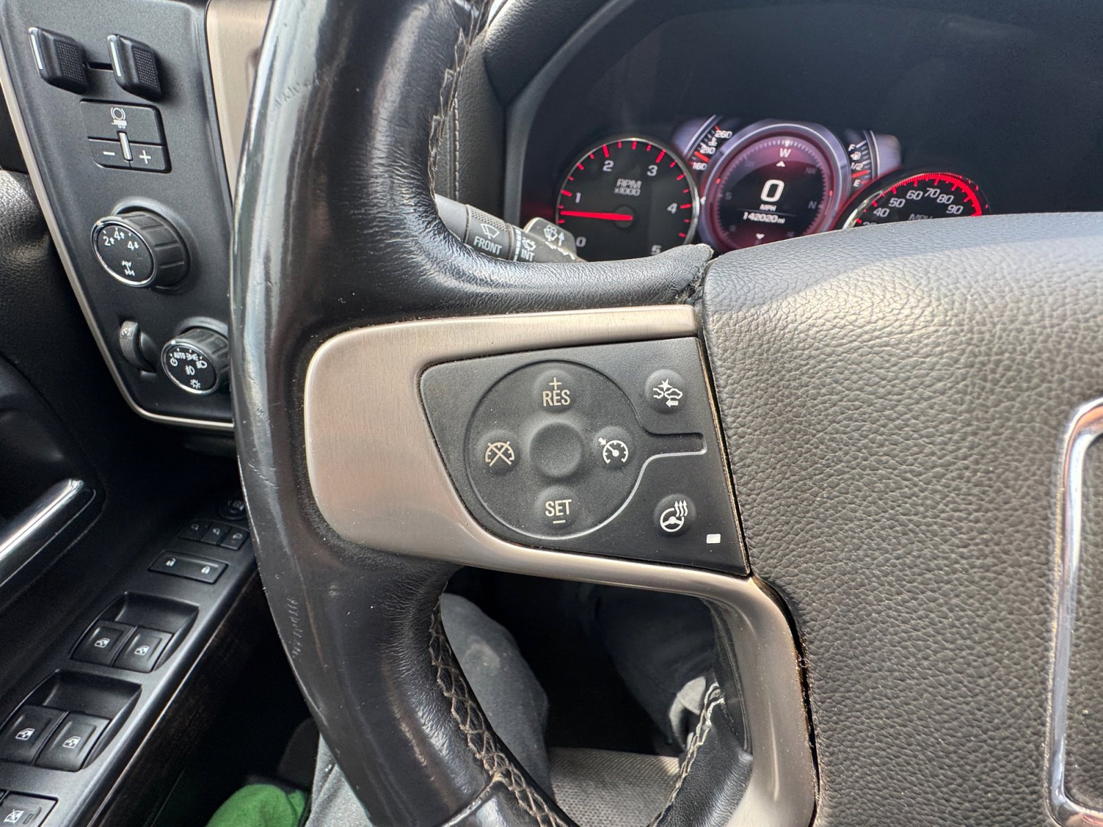 Used 2016 GMC Sierra 3500 Denali w/ Duramax Plus Package AWD/4WD image 31