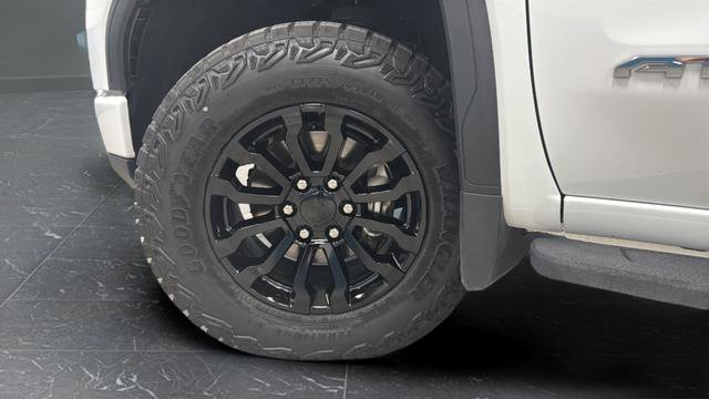 Used 2023 GMC Sierra 1500 AT4 w/ AT4 Premium Package AWD/4WD image 40