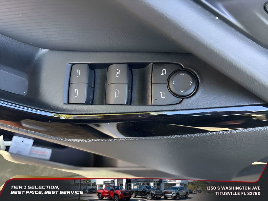 Used 2025 Chevrolet Equinox LT image 11