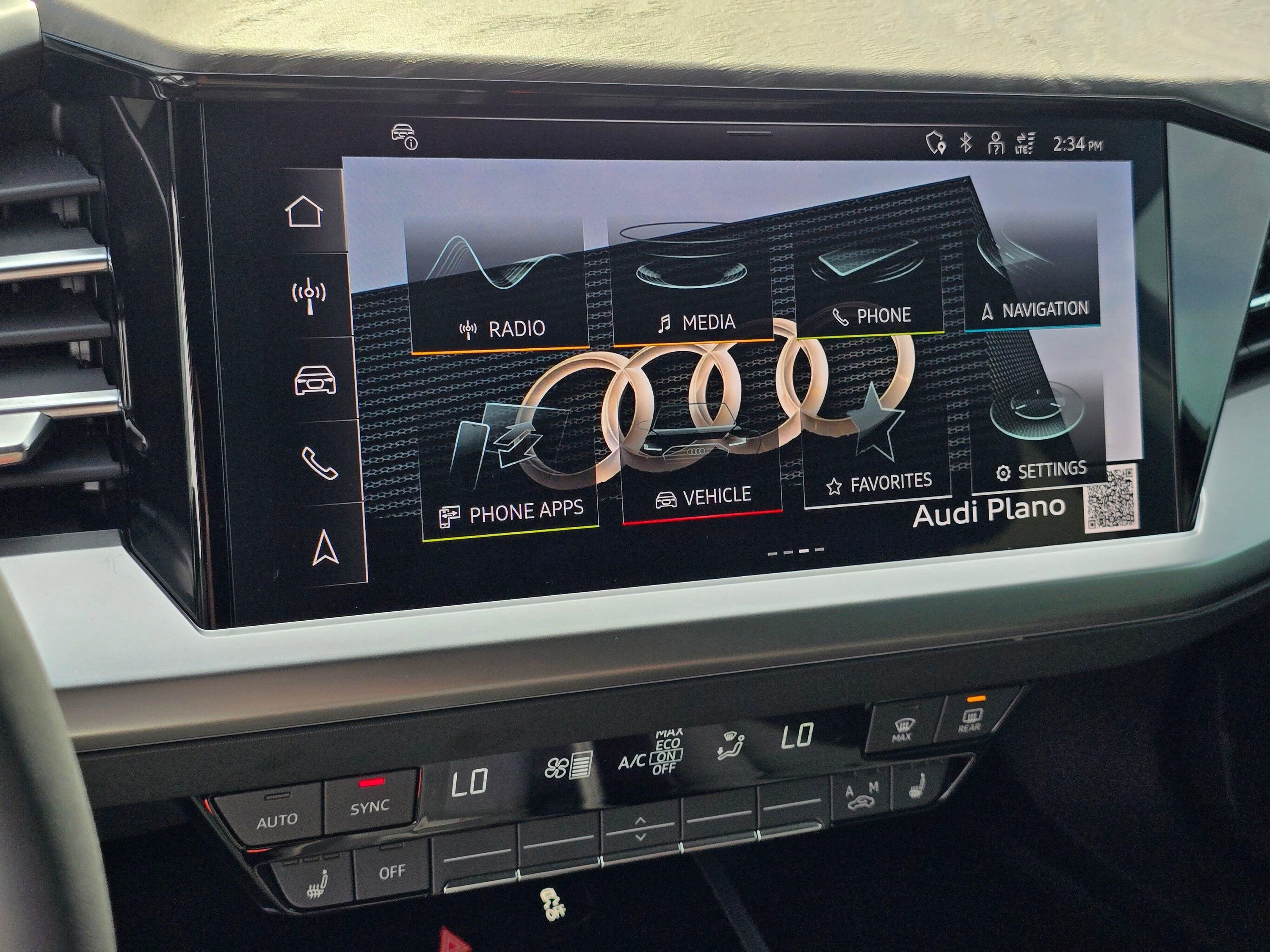 Used 2025 Audi Q4 e-tron Premium w/ Convenience Package AWD/4WD image 14