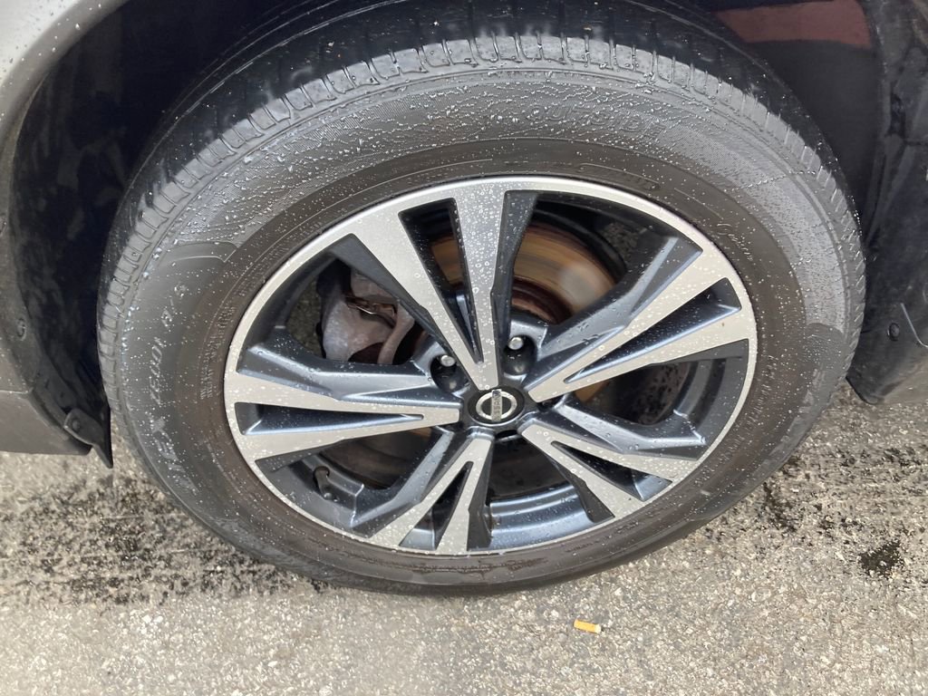 Used 2018 Nissan Rogue SL w/ Premium Package image 31