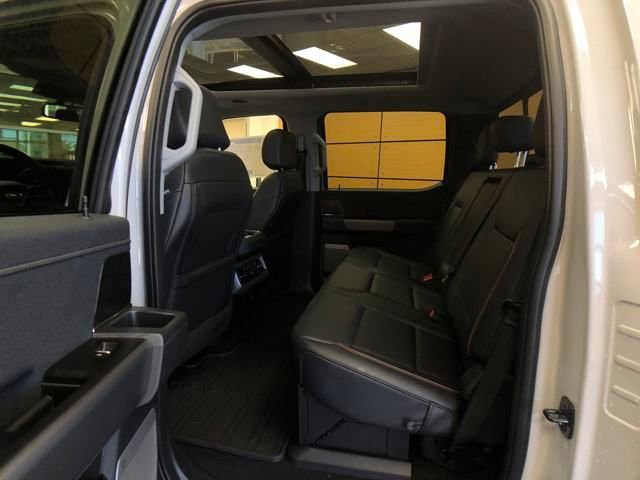New 2026 Ford F350 Lariat w/ Black Appearance Package image 22