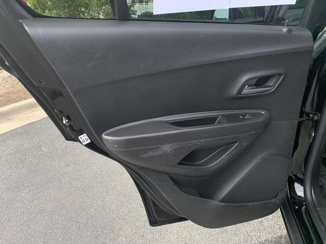 Used 2020 Chevrolet Trax LS w/ Tint and Cruise Package FWD image 15
