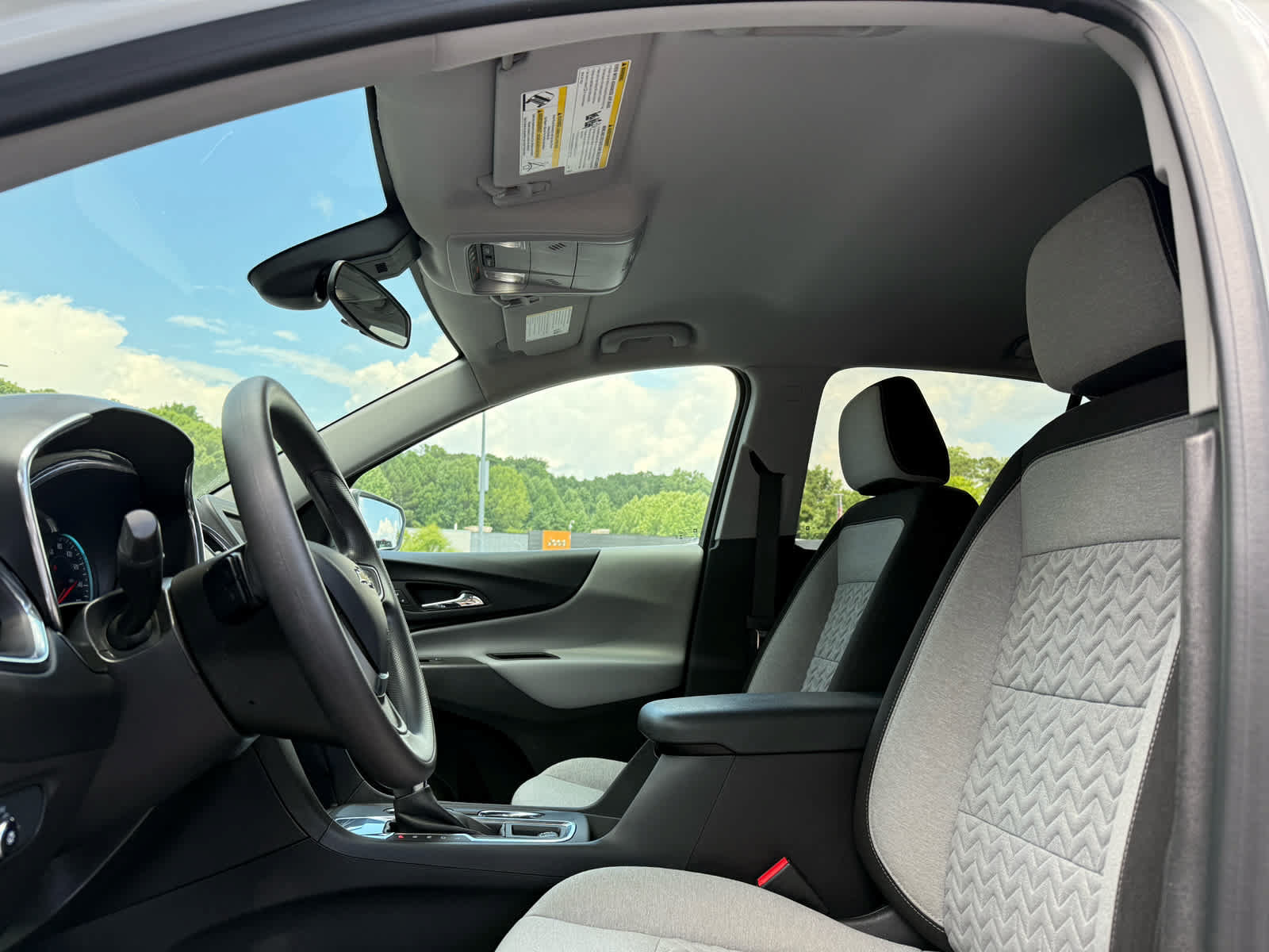 Used 2023 Chevrolet Equinox LT FWD image 22