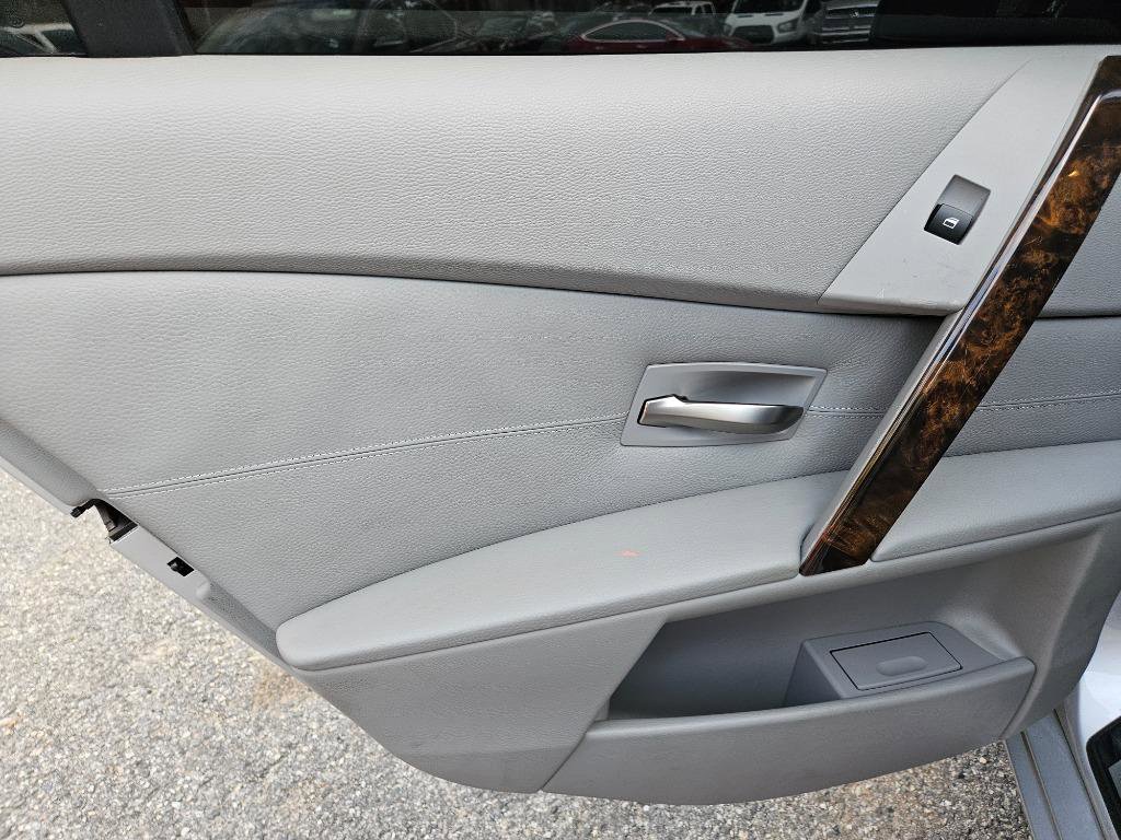 Used 2004 BMW 525i Sedan image 24