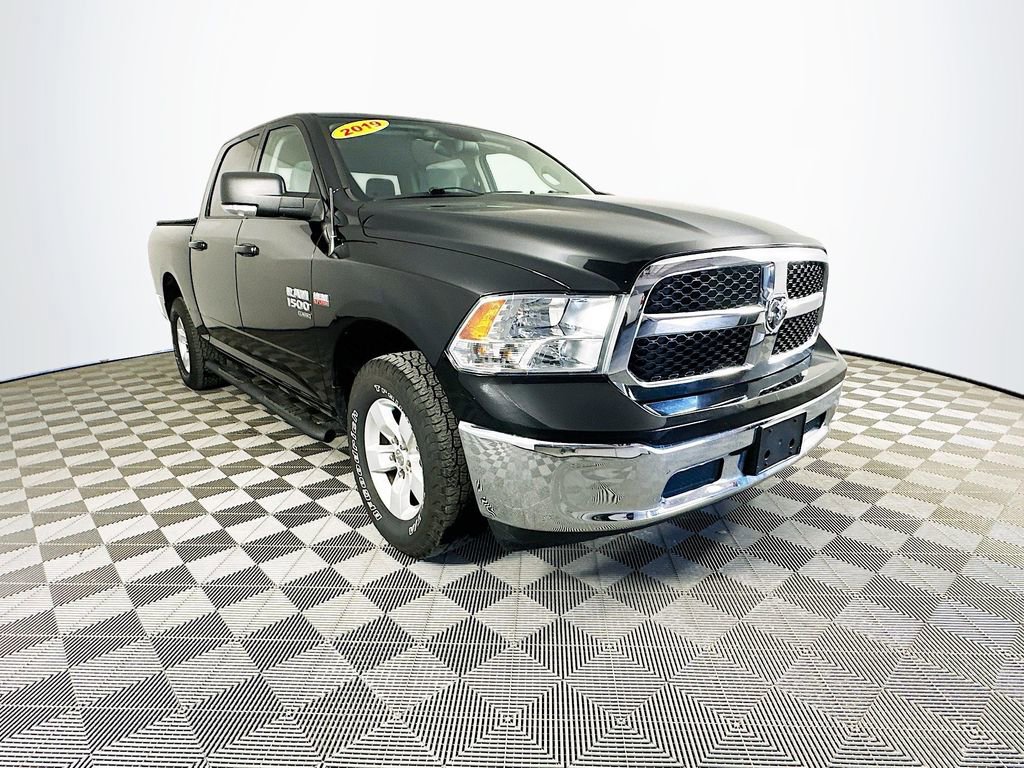 Certified 2019 RAM 1500 Classic SLT w/ Luxury Group image 2