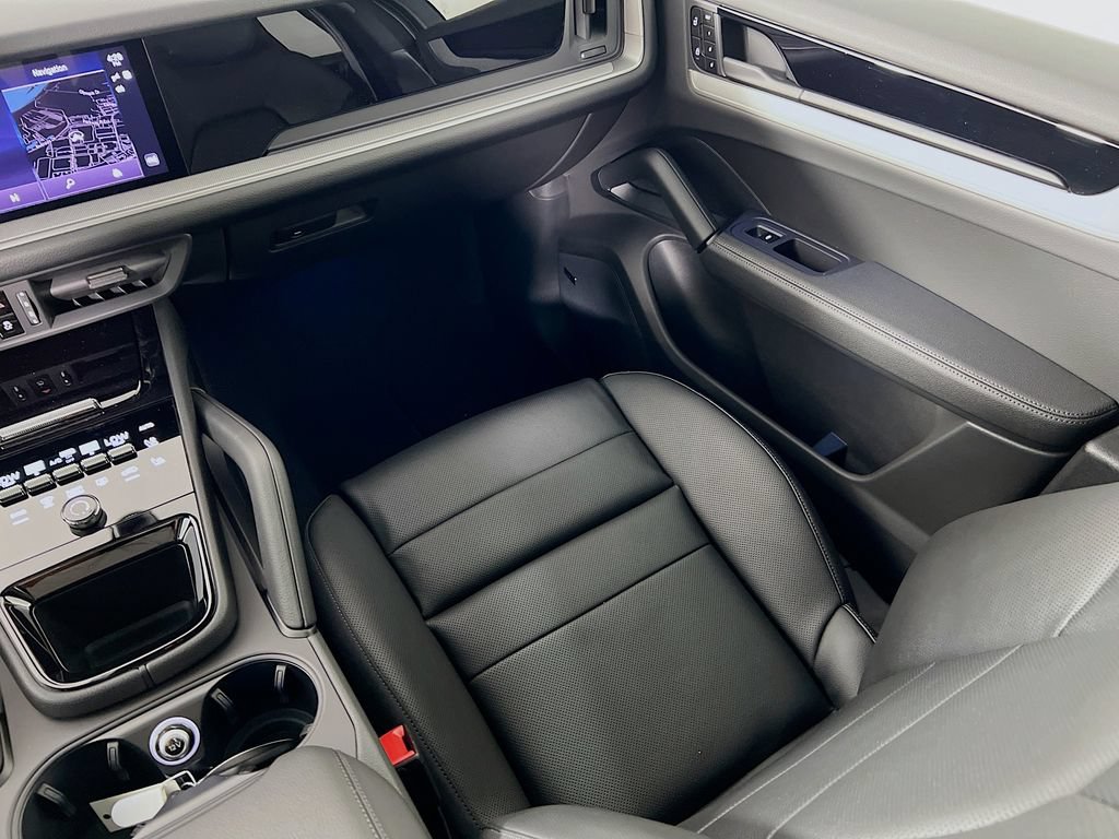 New 2026 Porsche Cayenne S AWD/4WD image 26