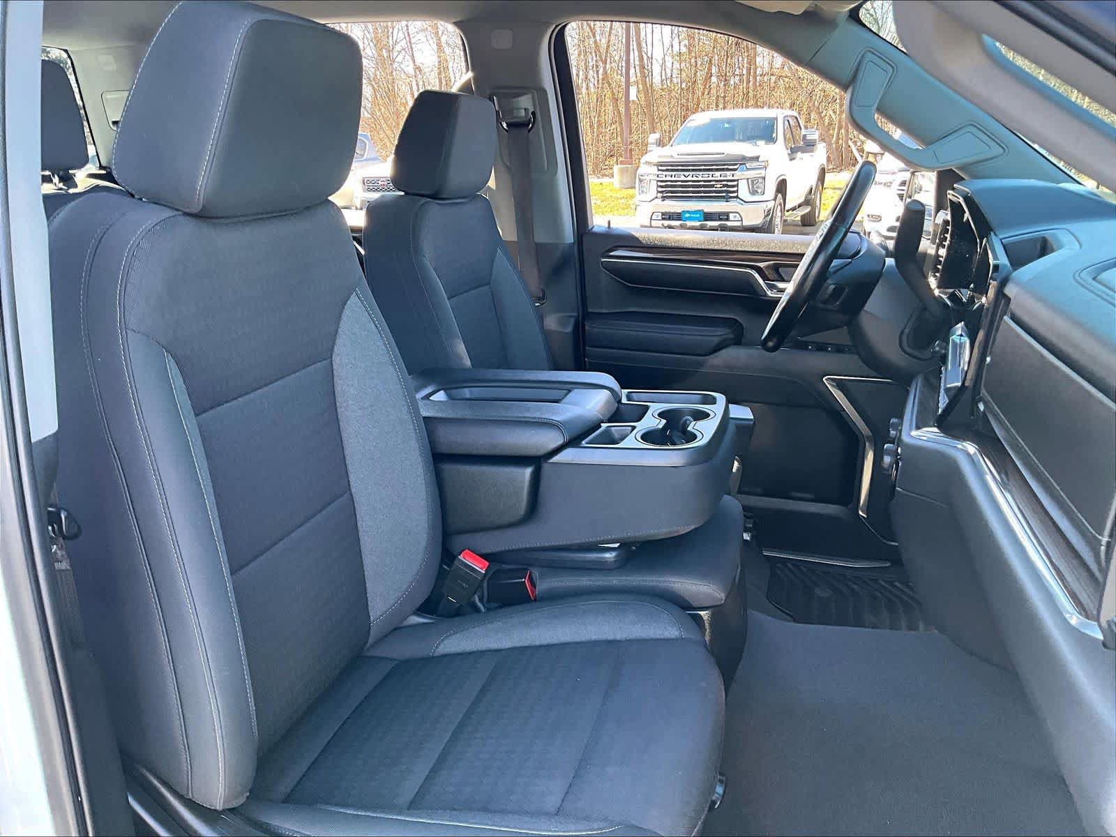 Used 2023 Chevrolet Silverado 1500 LT AWD/4WD image 11