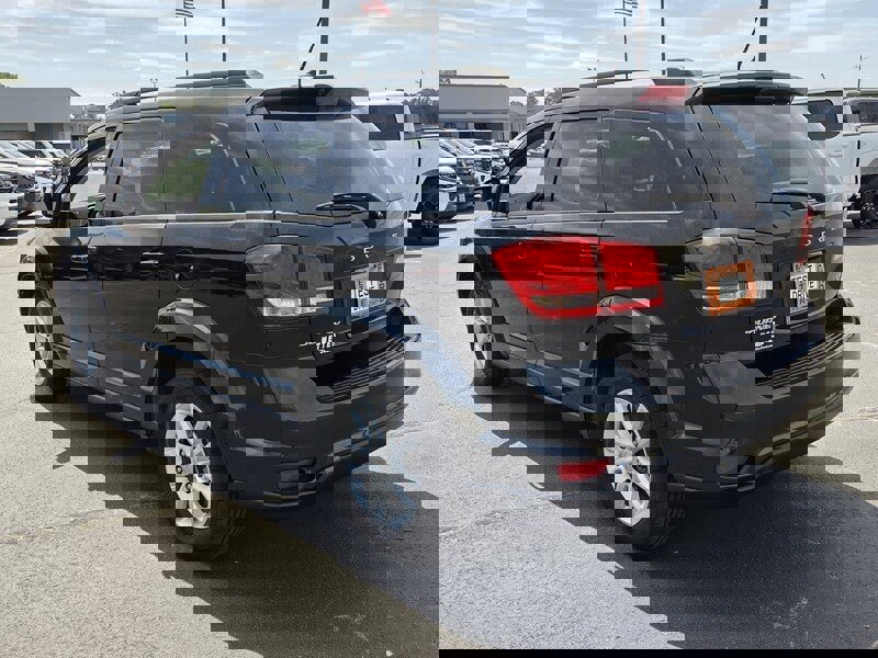 Used 2014 Dodge Journey SXT w/ Flexible Seating Group FWD image 8