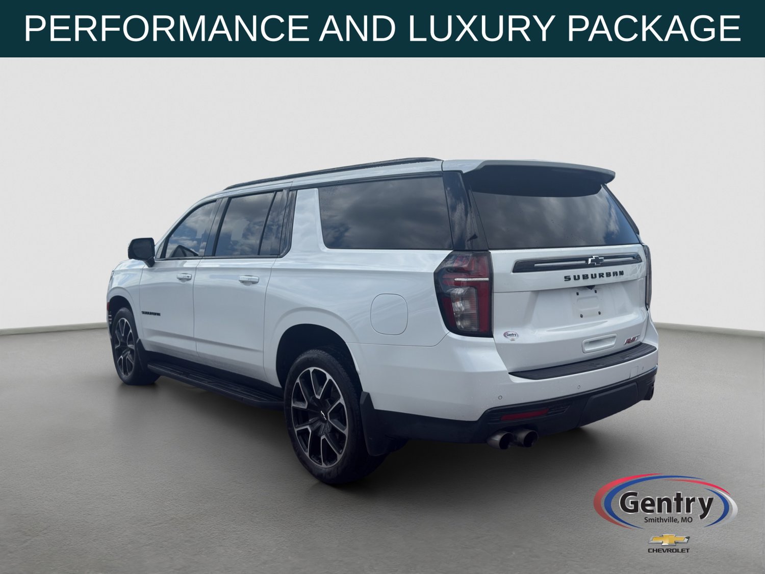 Used 2023 Chevrolet Suburban RST w/ Sport Performance Package AWD/4WD image 4