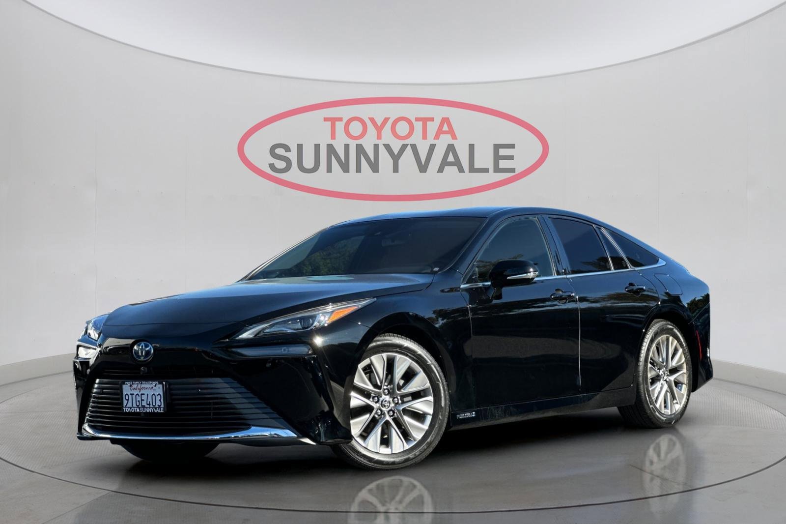 Used 2022 Toyota Mirai XLE image 2