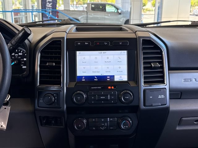 Used 2020 Ford F250 XLT w/ FX4 Off-Road Package AWD/4WD image 17