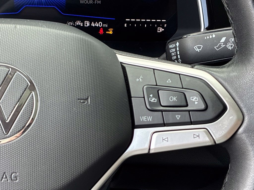 Used 2024 Volkswagen Jetta SE FWD image 34