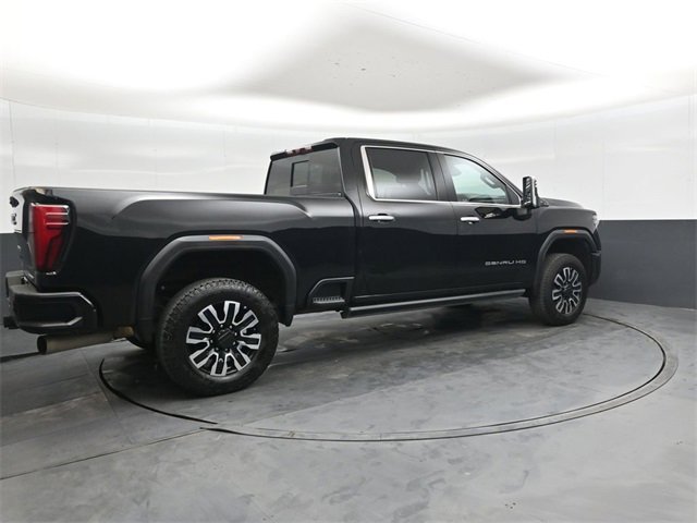 Used 2024 GMC Sierra 3500 Denali Ultimate image 3