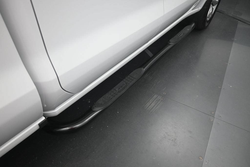 Used 2024 Chevrolet Silverado 1500 Custom RWD image 2