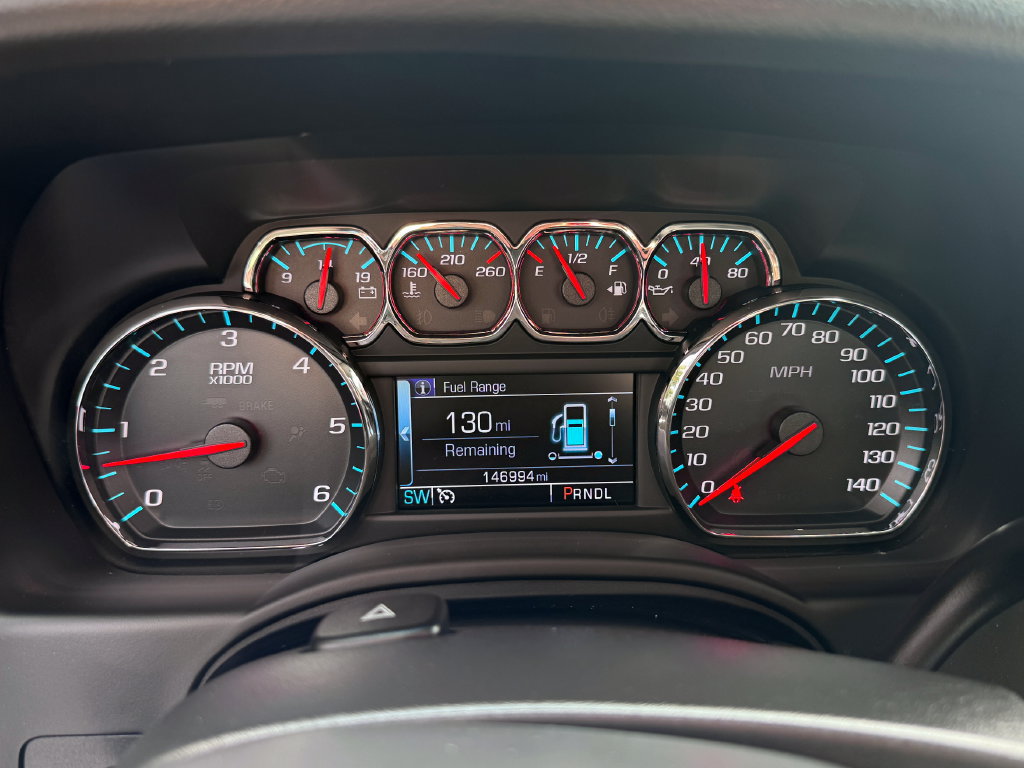 Used 2018 Chevrolet Suburban LT AWD/4WD image 24