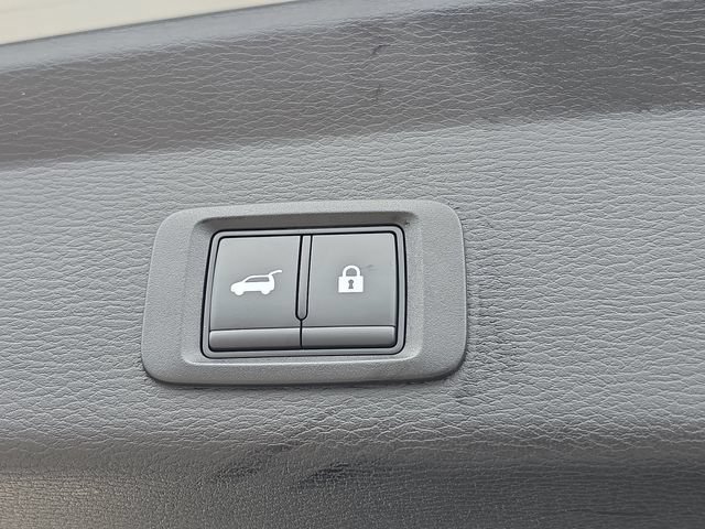 Used 2025 Mitsubishi Outlander SEL FWD image 8