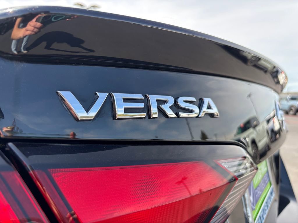 Used 2020 Nissan Versa SR FWD image 31