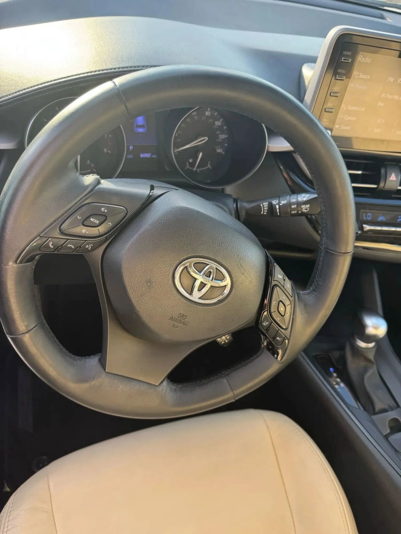 Used 2020 Toyota C-HR LE image 17