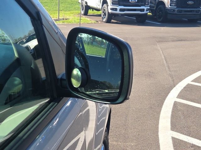 Used 2016 Dodge Grand Caravan SXT image 6