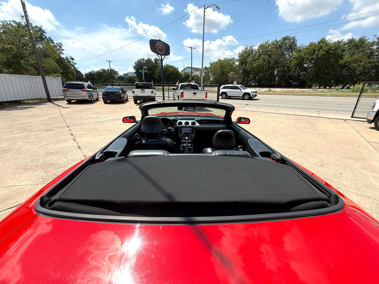Used 2020 Ford Mustang Premium image 9