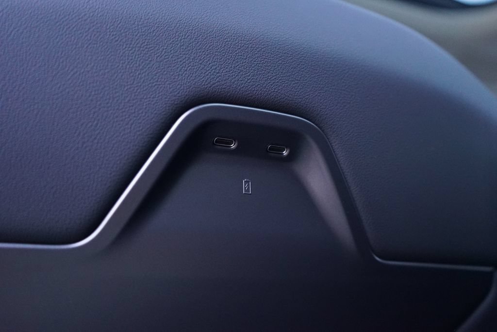 New 2026 Lincoln Nautilus Reserve AWD/4WD image 13