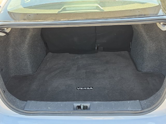 Certified 2025 Nissan Versa SR FWD image 10