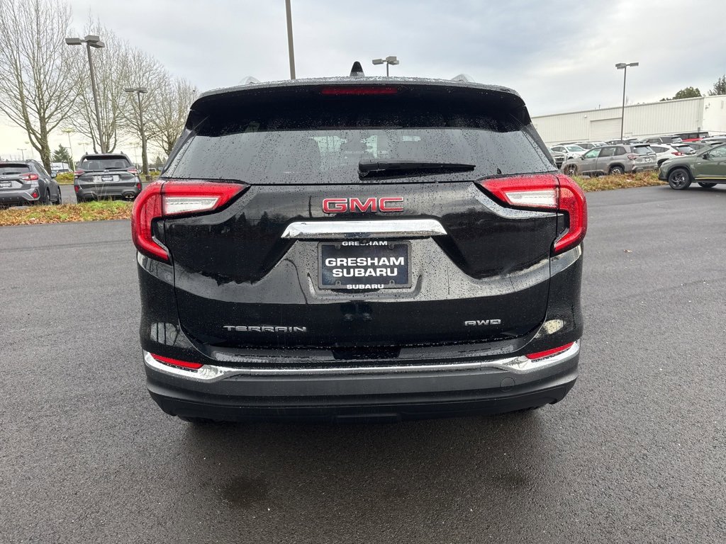 Used 2024 GMC Terrain SLT image 6