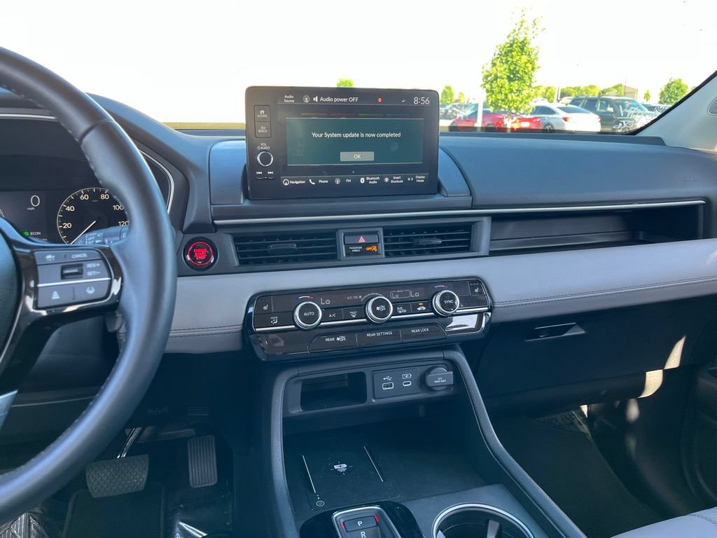 Certified 2025 Honda Pilot Touring image 19
