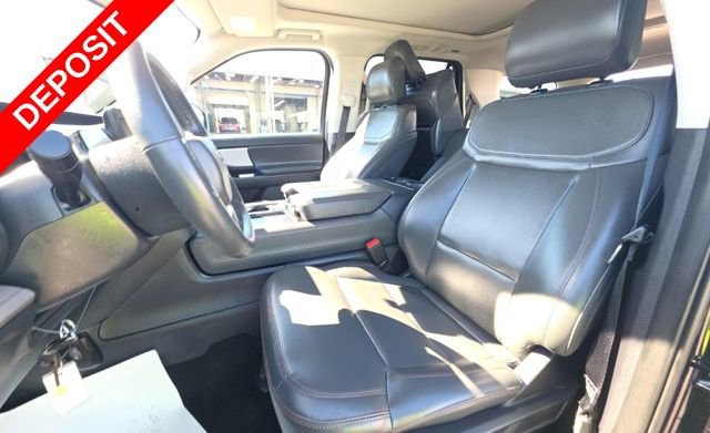 Used 2025 Ford Expedition Active image 8