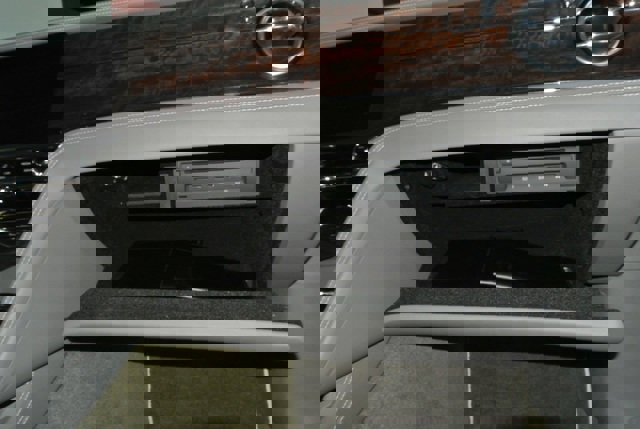 Used 2020 Bentley Flying Spur W12 image 24