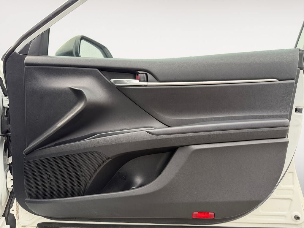Used 2020 Toyota Camry LE FWD image 25