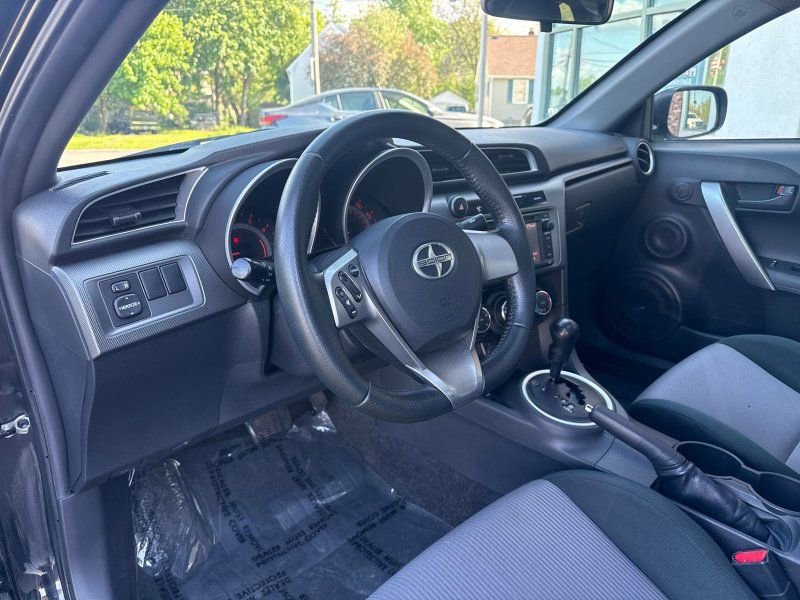 Used 2014 Scion tC FWD image 10