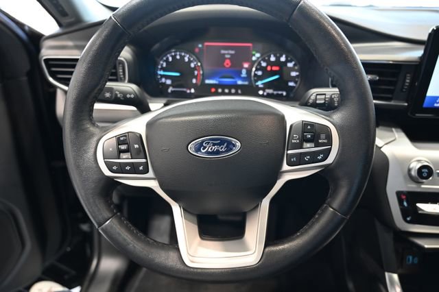 Used 2022 Ford Explorer XLT w/ Equipment Group 202A image 23