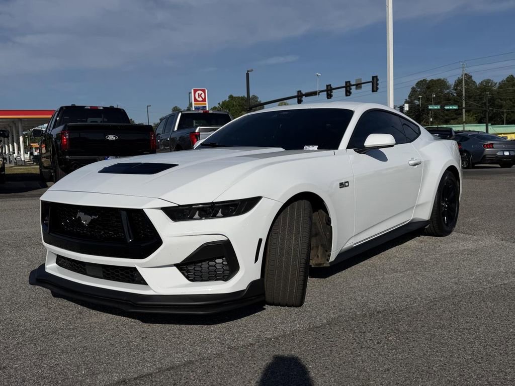 Used 2025 Ford Mustang GT image 2