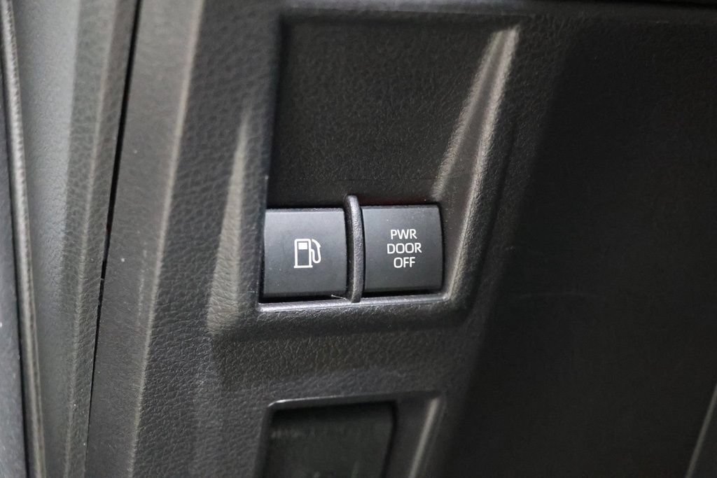 Used 2025 Toyota Sienna XLE w/ XLE Plus Package AWD/4WD image 24