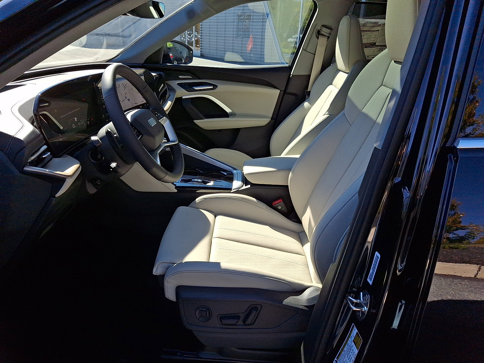 New 2025 Audi Q5 Premium Plus image 9