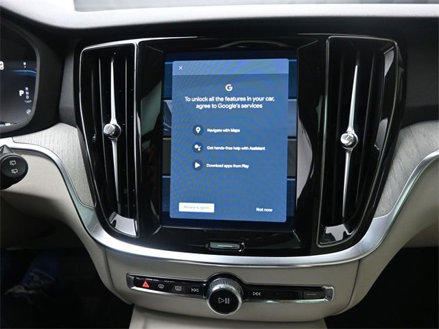 Used 2024 Volvo V60 B5 Cross Country Plus image 11