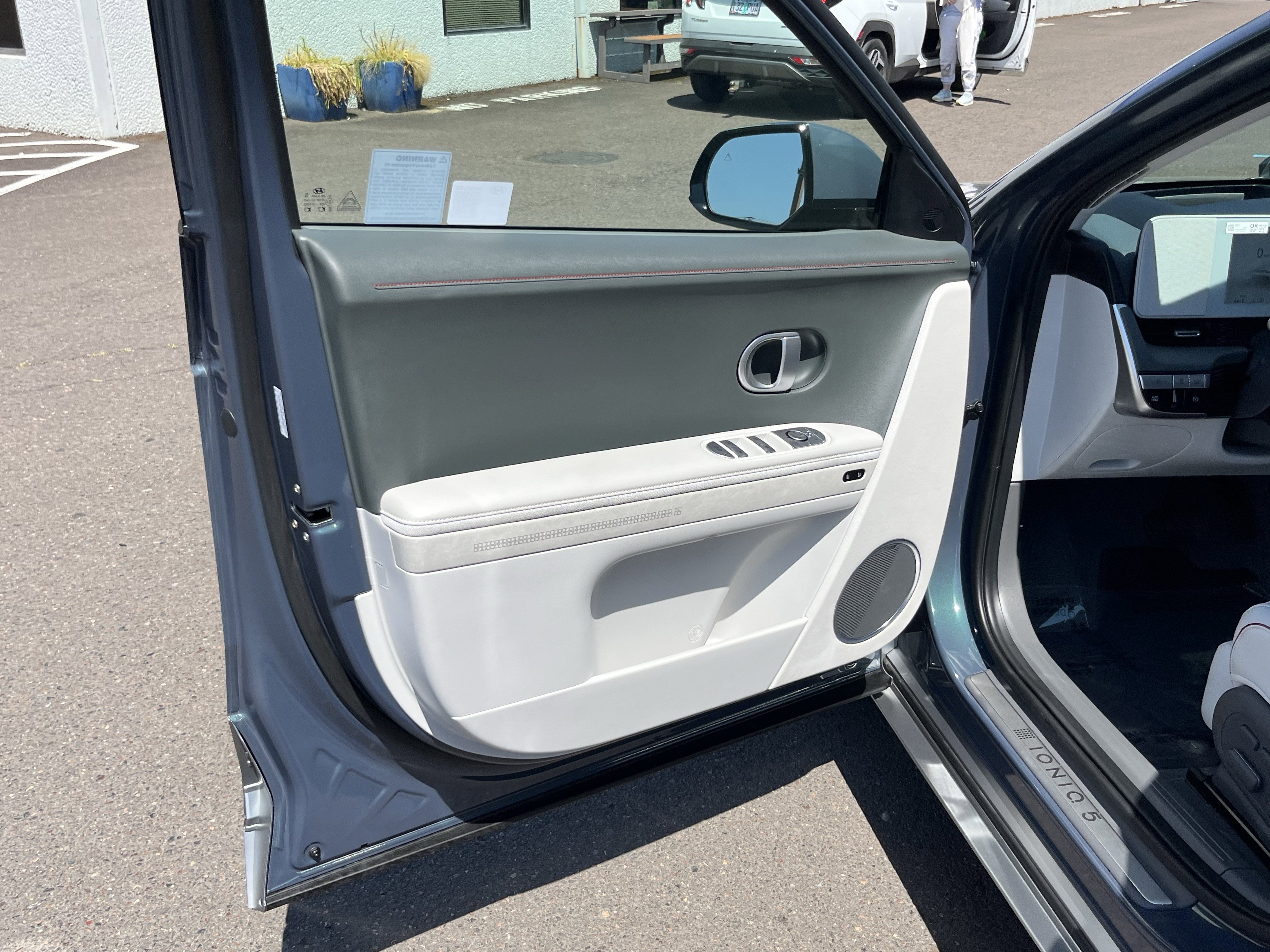 Certified 2024 Hyundai Ioniq 5 Limited AWD/4WD image 16