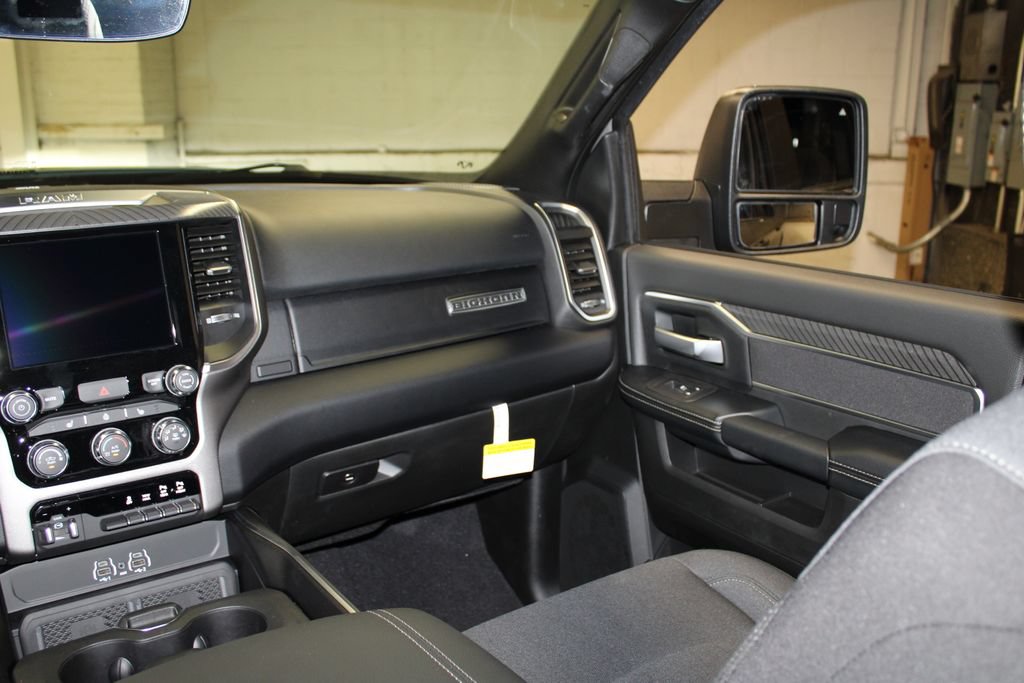 New 2026 RAM 2500 Big Horn AWD/4WD image 32