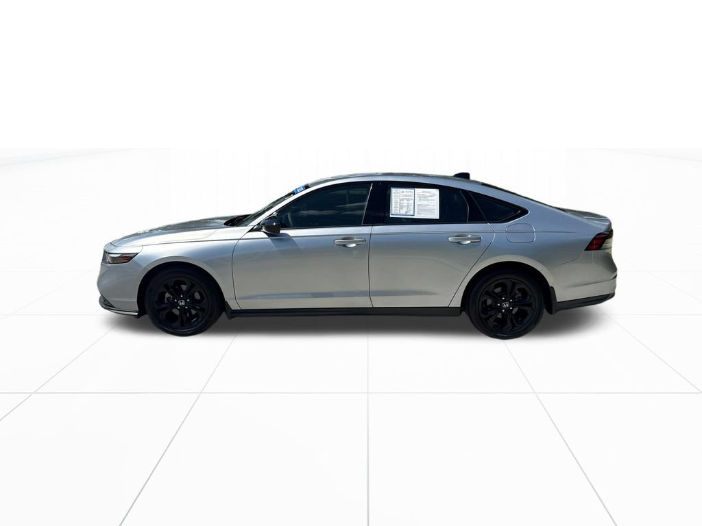 Certified 2025 Honda Accord SE image 5