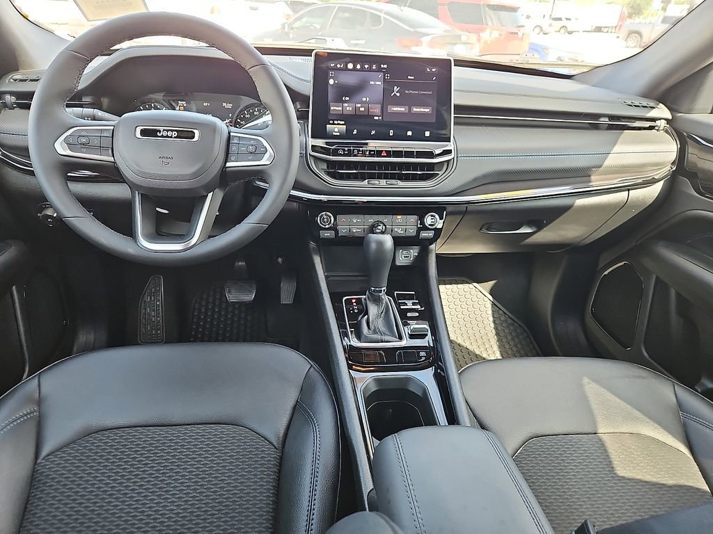 Used 2026 Jeep Compass Latitude w/ Quick Order Package 29K AWD/4WD image 12