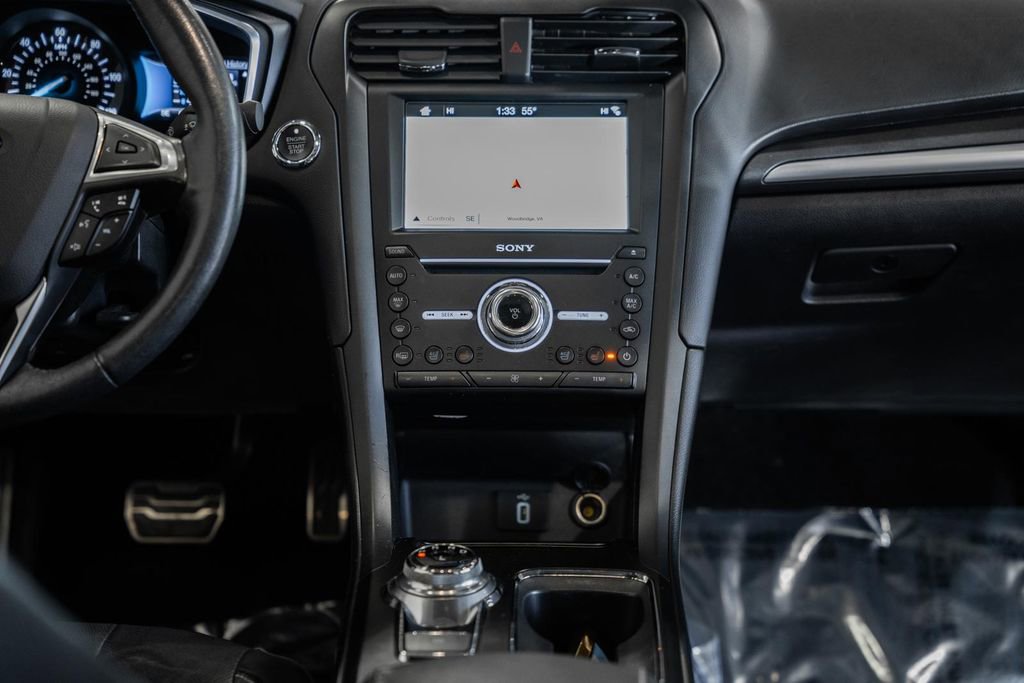 Used 2017 Ford Fusion Titanium image 18