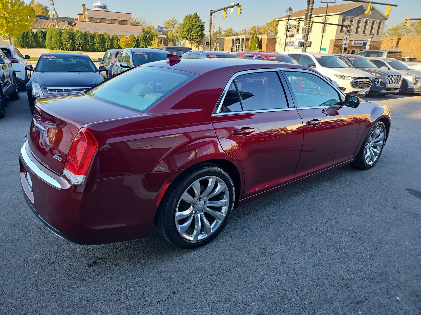 Used 2016 Chrysler 300 Limited RWD image 6
