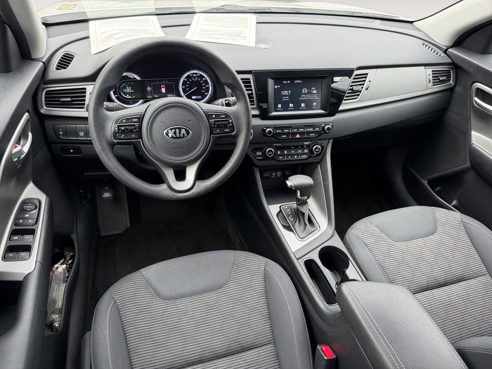 Used 2018 Kia Niro LX FWD image 15
