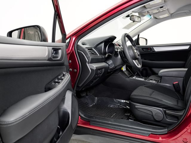 Used 2019 Subaru Outback 2.5i AWD/4WD image 8