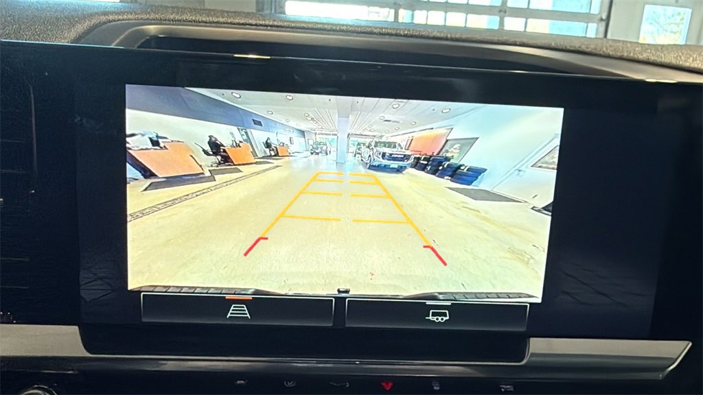 Used 2022 GMC Sierra 1500 Elevation image 34