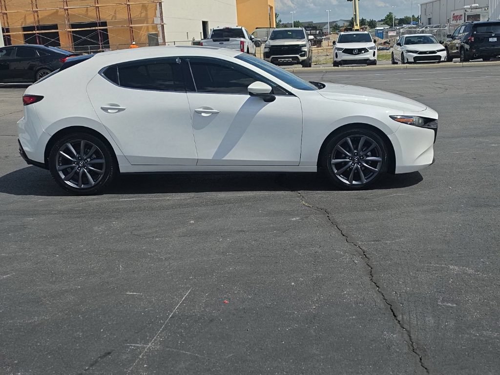 Used 2019 MAZDA MAZDA3 Hatchback FWD image 9