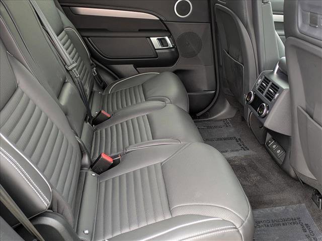 Used 2024 Land Rover Discovery Dynamic SE image 23