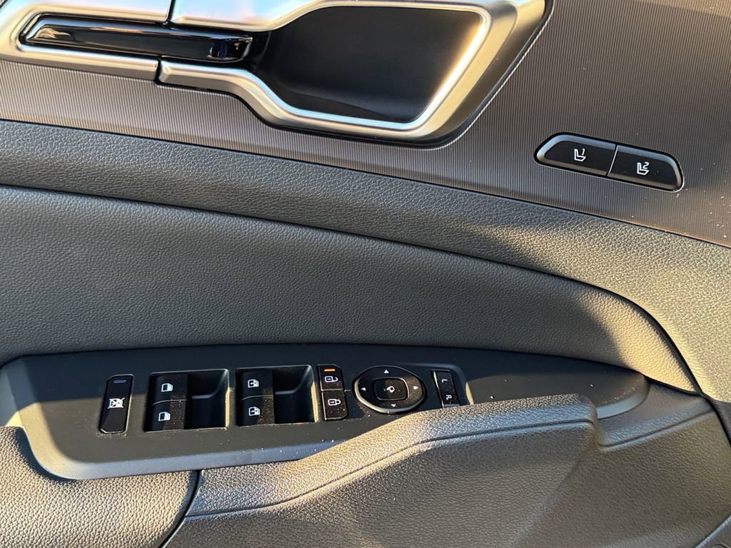 New 2026 Kia Sportage SX image 17